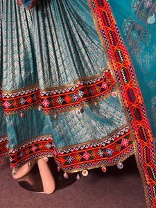 Vestidos afganos de estilo Banarsi con logotipo personalizado, MOQ bajo, para bodas, transpirables, 100% poliéster, estilo Kuchi, para fiestas, para mujeres. - Product Image 5