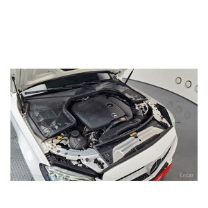 Mercedes-Benz Clase C C200 Cabriolet, abril de 2023, 28,003 km, caja de cambios automática, volante a la izquierda, cámara trasera - Product Image 6