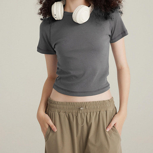 Tops Cortos Casuales de Manga Raglán para Mujer, 100% Algodón, Color Sólido, Cuello Redondo, Transpirables, para Todas las Temporadas, Venta al Por Mayor OEM, Personalizados con Impresión - Product Image 3