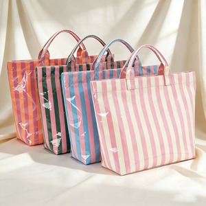 Bolsa de Playa Grande Impermeable de PVC con Rayas, Ligera, Diseño Colorido, para Mujer - Product Image 6
