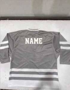 Maillot de hockey sur glace personnalisé avec broderie de logo, design coupé-cousu, en polyester épais - Product Image 2