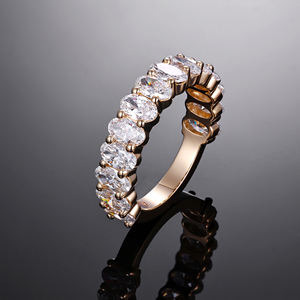 Bague Éternité Classique en Métal Précieux Plaqué Rhodium Certifiée IGI AMBER JEWELS 15-20g avec Diamant Taille Ovale Sertissage Clos - Product Image 4