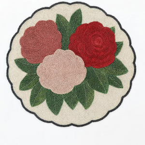 Set de table rond fait main avec broderie de perles pour événements festifs, décoration intérieure tendance, set de table personnalisé pour café et table à manger - Product Image 6