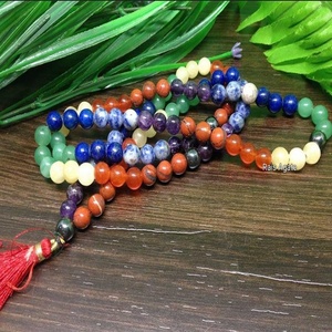 Vente en gros de 7 Chakra Jap Mala naturel perles de 8 MM pierre de cristal Mala pierre de guérison 7 Chakra également utilisé pour la pierre de guérison - Product Image 5