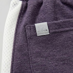 Shorts décontractés pour hommes avec logo personnalisé, empiècements contrastants et cordon de serrage, coupe décontractée, style streetwear, mode estivale, doux, respirant, athlétique et de détente - Product Image 3