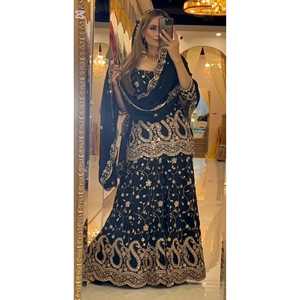 Conjunto de traje de diseñador para mujer con bordado de secuencia - Product Image 2