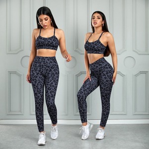 Ensemble débardeur sportif imprimé léopard pour femme avec leggings taille haute en maille respirante pour le fitness - Product Image 5