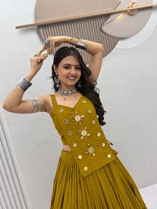 Conjunto de Kurti Amarillo Bordado en Georgette con Lehenga Plisada, Vestido Étnico para Mujer, para Bodas, Fiestas y Festivales - Product Image 1