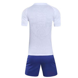 Uniforme de fútbol ligero y transpirable de primera calidad, diseño personalizado a bajo precio por Bajwat Sports - Product Image 2