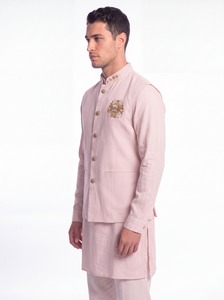 Ensemble de costume indo-occidental pour homme de couleur rose, veste Jodhpuri brodée de luxe avec kurta et pantalon, costume 3 pièces, costume de mariage - Product Image 4