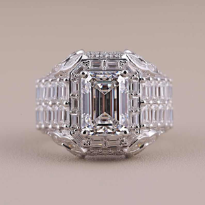 Bague pour homme en moissanite taille émeraude, finition or blanc, avec halo de baguettes, bague statement de luxe, style hip-hop, alliance de mariage, cadeau - Product Image 4