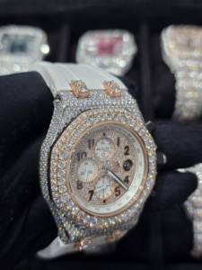 Montre personnalisée de style moderne avec lunette sertie de diamants, boîtier en métal, look luxueux haut de gamme pour homme, montre avec diamants cultivés en laboratoire - Product Image 4