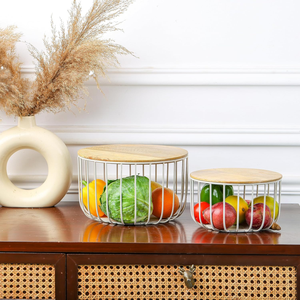 Panier à fruits empilable moderne en fil de fer écologique avec couvercle en bois pour rangement de cuisine, support alimentaire de forme circulaire - Product Image 4