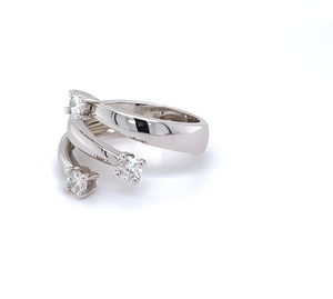 Anillo de Oro Blanco de 18K con Diamante Cultivado en Laboratorio VVS CVD, Triple Solitario, Diseño Envolvente, Étnico para Mujer, Certificado IGI - Product Image 2