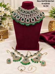 Parure de collier et boucles d'oreilles de mariée Kundan en zircon, style indien orthodoxe, plaqué bronze antique, bijoux imitation, motif floral, tendance - Product Image 3
