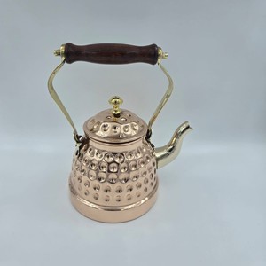 Bouilloire à thé en cuivre pur avec poignée en bois, artisanale, écologique, compatible gaz et induction, pour servir le thé et le café, décoration de cuisine et de maison - Product Image 1