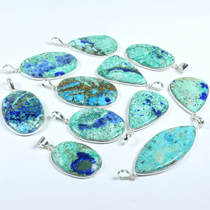 Pendentif artisanal de haute qualité en azurite-malachite, collier unique en pierre précieuse naturelle, style bohème, design paix, argent - Product Image 3