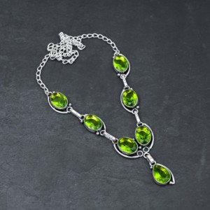 Collier de luxe pour femme en argent sterling, personnalisé et fait main, avec péridot vert et perle de culture d'eau douce en forme de poire, idéal pour mariage et cadeau - Product Image 3