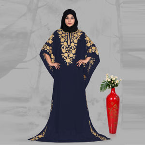 Kaftan en mousseline brodé avec des détails floraux sur la bordure latérale, élégante robe longue pour le Ramadan et le quotidien - Product Image 1