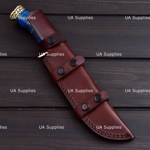 Couteau de chasse Bowie classique vintage en acier Damas fait main à bord dentelé et pointe traînante, manche en bois, pour camping et activités de plein air, OEM, par UA Supplies - Product Image 6