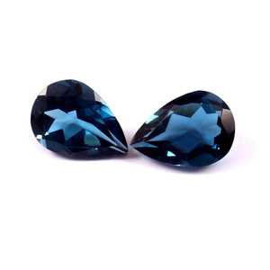 Lote al por mayor de piedras preciosas sueltas de topacio azul de Londres natural de 5x7 mm, talla pera, facetadas y calibradas para la fabricación de joyas. - Product Image 1