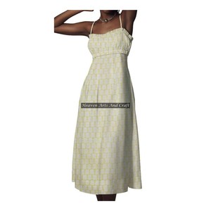Nuevo y hermoso vestido indio hecho a mano con tirantes finos de algodón para mujer, vestido midi informal de verano, estilo bohemio, túnica con decoración y diseño de estampado en bloques. - Product Image 2