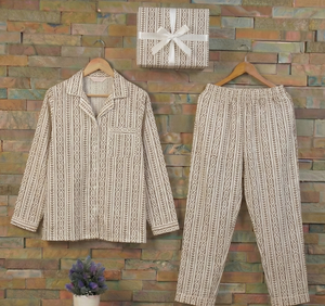 ชุดนอนผ้าฝ้ายอินเดียแท้ 100% สำหรับผู้หญิง เนื้อผ้านุ่ม คอวี แขนยาว ลายดอกไม้ พิมพ์ลายสองด้าน สวมใส่สบาย เหมาะสำหรับฤดูหนาว/ฤดูร้อน - Product Image 5