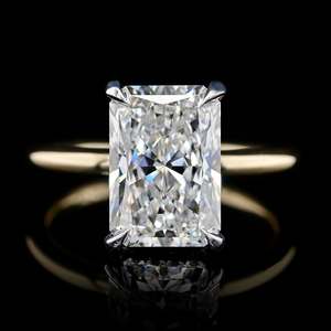 ผู้จัดจำหน่ายเครื่องประดับดีไซน์เนอร์ VVS DIAM แหวนมอสซาไนต์ทอง 14K ทรงเรเดียนท์คัท ประดับเพชรแบบซ่อนด้วยลวดลายพาเว่  ฐานสี่กรงเล็บ  แหวนที่ได้รับการรับรอง - Product Image 1