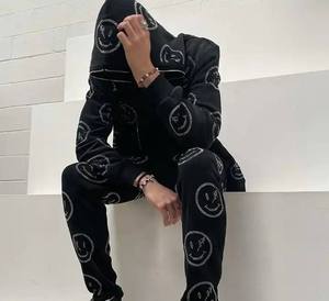 Survêtement imprimé de Noël pour homme, à capuche, long, en polyester, décontracté, pour l'hiver, avec motif flocon de neige et nœud - Product Image 1