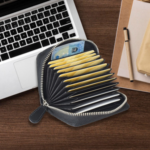 กระเป๋าสตางค์หนังสีดำแบบพับสองตอน มีช่องซิป ป้องกัน RFID ช่องใส่บัตรแบบพลิกได้ ช่องใส่บัตรหลายช่อง ช่องใส่เงินสดขนาดกะทัดรัด สำหรับผู้ชาย - Product Image 3