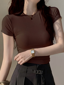 เสื้อครอปท็อปผู้หญิง แขนสั้น ทรงเข้ารูป ผ้าริบ ยืดได้ สวมใส่สบาย เหมาะกับทุกวัน สไตล์สตรีทแฟชั่น - Product Image 5