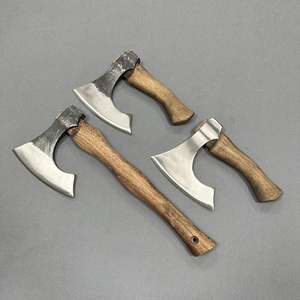 Hacha Vikinga con Mango de Madera Maciza, Hacha para Cortar Leña Hecha a Mano, Hoja Forjada de Acero con Alto Contenido de Carbono, Hacha de Caza para Cortar y Picar - Product Image 2