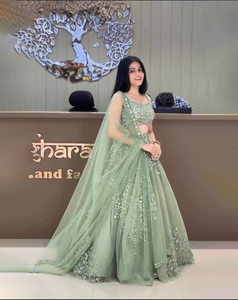 Nuevo Lehenga Choli tradicional indio-pakistaní de diseño con falda acampanada de 4.5 metros, cosido con alta calidad, ideal para fiestas de Diwali y bodas. - Product Image 1