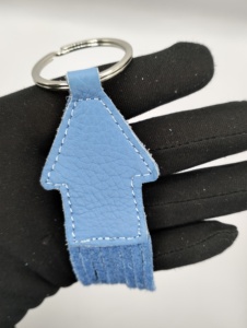 High Quality Customized <b>Keyrings</b> Durable Cartoon Style House Shaped Fringes Fashionable Keychain Pendant Gift Charm Wholesale - Product Image 4