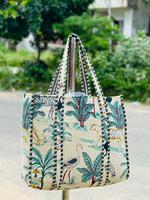 Tas Tote Wanita Premium Buatan Tangan dari Katun Berlapis dengan Tali Pegangan dan Penutup Ritsleting, Desain Warna Solid yang Luas, Tas Belanja untuk Semua Musim.