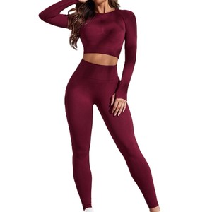 Conjunto de Yoga Personalizado Activewear para Gimnasio y Fitness, para Hombre y Mujer, Conjuntos Deportivos Suaves y Transpirables, Top y Leggings para Yoga - Product Image 1