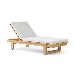 Tumbona Moderna de Teca para Exteriores con Cojín de Olefina Resistente a los Rayos UV, Diseño sin Brazos para Uso en Patio - Product Image 1