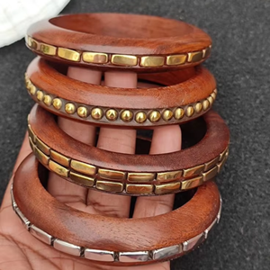 Bracelets en bois artisanaux naturels, imitation de bijoux fantaisie, faits à la main en Inde - Product Image 6
