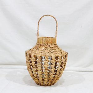 Lámpara de Mimbre de Jacinto de Agua de Moda con Asa - Iluminación Rústica Duradera para Interiores y Exteriores - Product Image 1