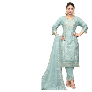 Vêtements traditionnels prêts à porter de Fab Zone, impression à la main, salwar kameez, vêtements indiens haut de gamme, ethnique, moderne, viscose - Product Image 1