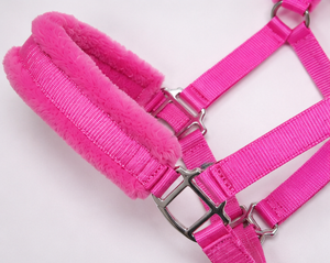 Harnais rose pour cheval, réglable, en nylon, avec rembourrage en peluche et quincaillerie métallique, pour l'équitation et l'usage en écurie - Product Image 2