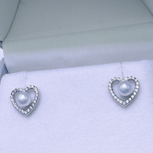 Exquisite 4-5mm Natural Freshwater <b>Pearl</b> Girl's <b>Earrings</b> Flawless Pure <b>Silver</b> Internet Famous Compact Style - Product Image 1