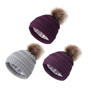 Gorros de Invierno de Alta Calidad en Oferta, Gorros Tejidos con Diseño de Etiqueta Personalizada, Gorros de Invierno con Personalización Disponible - Product Image 1