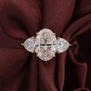 Bague de fiançailles en diamant de laboratoire IGI, diamant taille ovale et taille triligne, bague en or 14 carats, bijoux de mariage trilogie, fabricant sur mesure - Product Image 1
