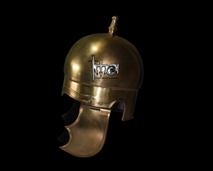 Réplique médiévale haut de gamme, casque d'athénien grec artisanal, en acier doux de calibre 18, finition laiton antique, pour reconstitution historique romaine. - Product Image 4