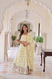 Lehenga Choli con Bordado Color Marfil para Mujer, Traje Étnico Tradicional Indio con Dupatta, Colección para Bodas y Festivales - Product Image 3