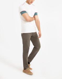 Camiseta de manga corta para hombre, diseño personalizado con sublimación a rayas, precio bajo, ideal para la venta de verano. - Product Image 5