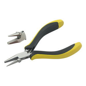 คีมปากโค้งสแตนเลสแบบ Ergonomic ขนาด 133 มม. ปากเรียบพร้อมสปริง ด้ามจับสีดำเหลือง สำหรับงาน DIY ทำเครื่องประดับ ตัดโลหะ - Product Image 1