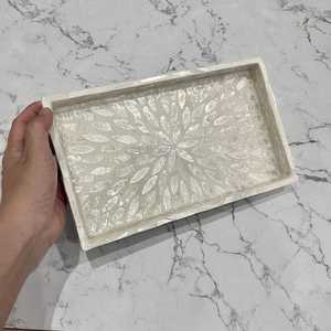 Plateau de rangement incrusté de perles royales – Organisateur artisanal haut de gamme en nacre pour la décoration de maisons et d'hôtels de luxe - Product Image 1
