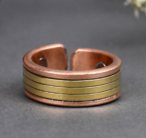 Anillo de Terapia Magnética de Cobre Puro Hecho a Mano con Motivo Geométrico de Arco Grabado en Superficie de Cobre, Anillo de Cobre Sólido de Alta Resistencia - Product Image 2